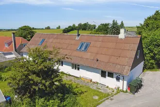 Villa på Lindhøjvej 20, Begtrup, 8420 Knebel