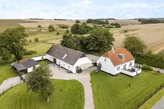 Landejendom på Astrupvej 3, Astrup, 8370 Hadsten