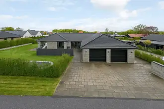 Villa på Nørregårdsparken 105, Andrup, 6705 Esbjerg Ø