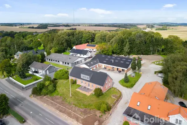Landejendom på Vittenvej 56, 8382 Hinnerup