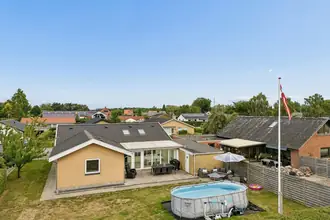 Villa på Drosselvej 30, Kraghave, 4800 Nykøbing F