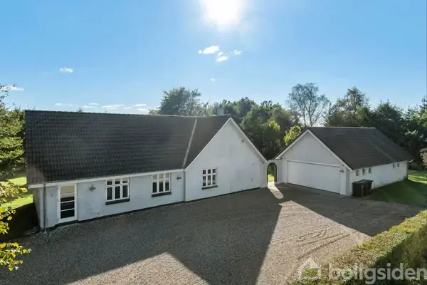 Landejendom på Duelundvej 3, 8620 Kjellerup