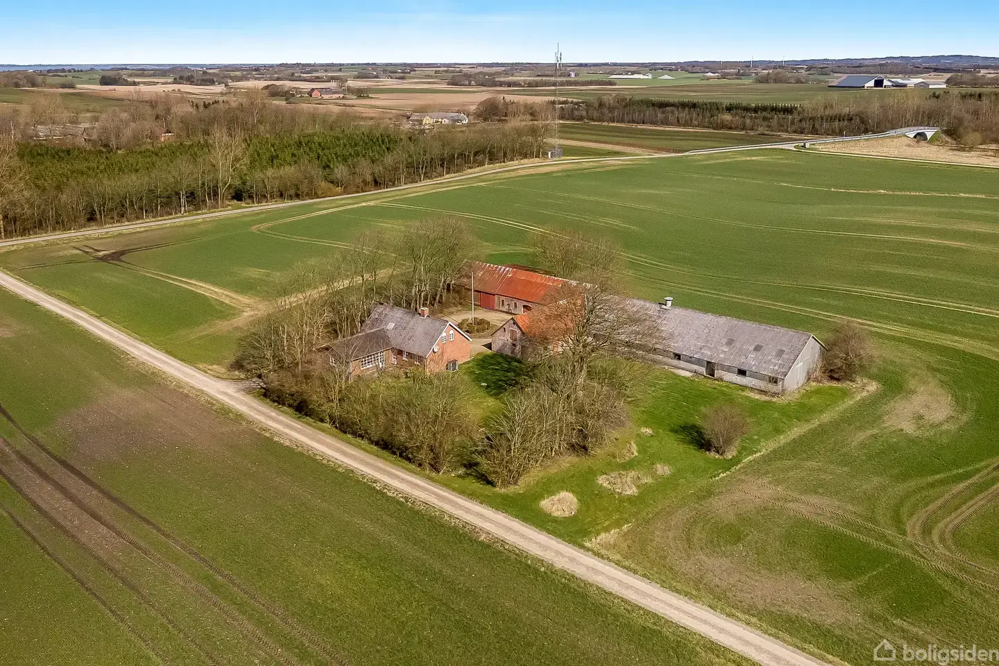 Landejendom på Skarbyvej 6, 7560 Hjerm