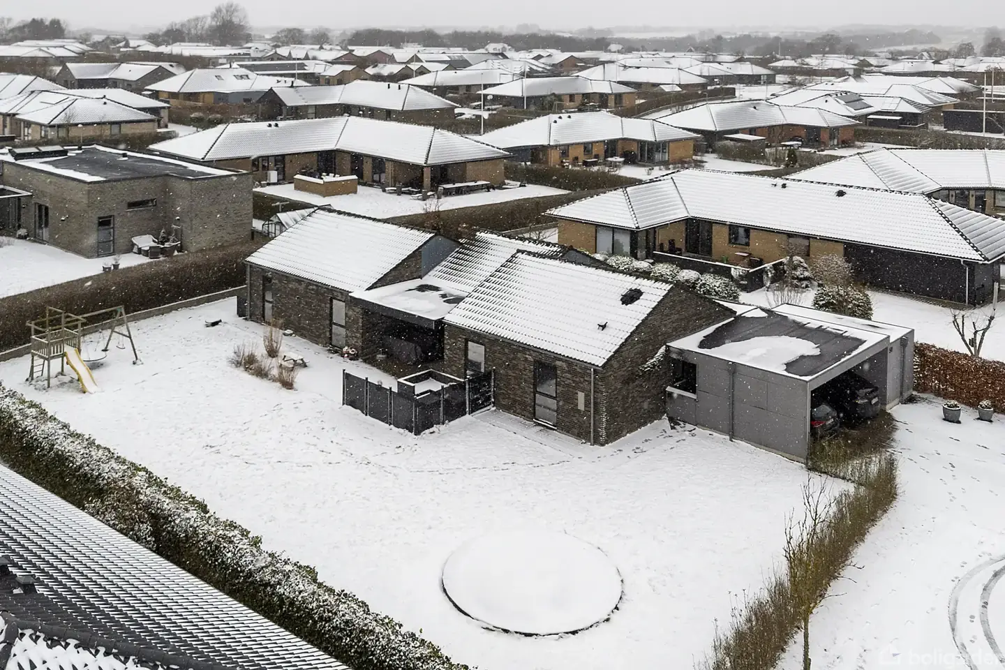 Moderne og rummelig villa i Andrup med sydvestvendt terrasse og skøn beliggenhed