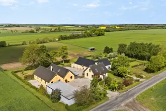 Landejendom på Sjellevej 94, Voldby, 8450 Hammel
