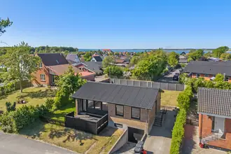 Villa på Violvej 1, 9670 Løgstør