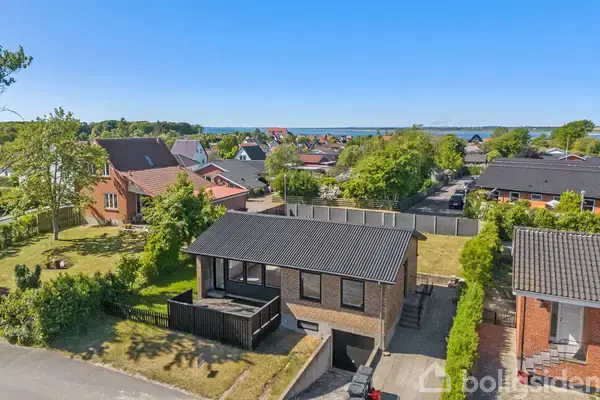 Villa på Violvej 1, 9670 Løgstør