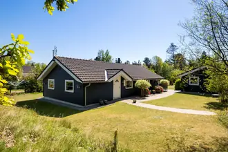 Fritidshus på Rødgranvej 11, Hou, 9370 Hals