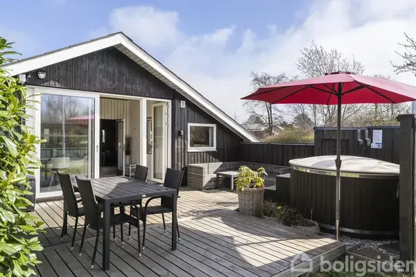 Fritidsbolig på Pøt Strandby 134, 7130 Juelsminde