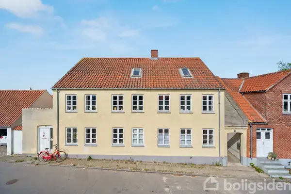 Ejerlejlighed på Kirkegårdsvej 8, 1., 8400 Ebeltoft