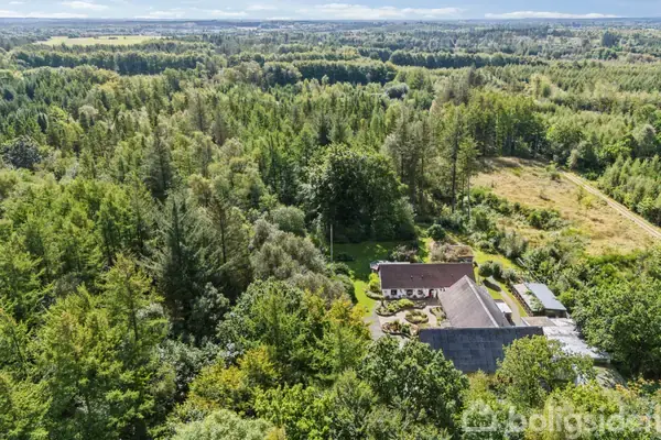 Landejendom på Gunderupvej 9, 7400 Herning