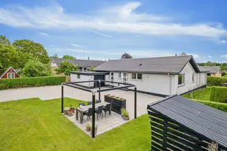 Villa på Søndervænget 65, 8732 Hovedgård