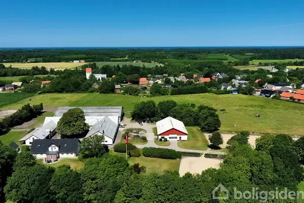 Landejendom på Skagen Landevej 829, 9800 Hjørring