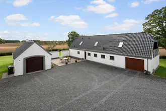 Landejendom på Sinding Hedevej 75, 8600 Silkeborg