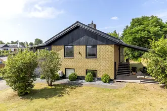 Villa på Røllikevej 1, Sejs-Svejbæk, 8600 Silkeborg