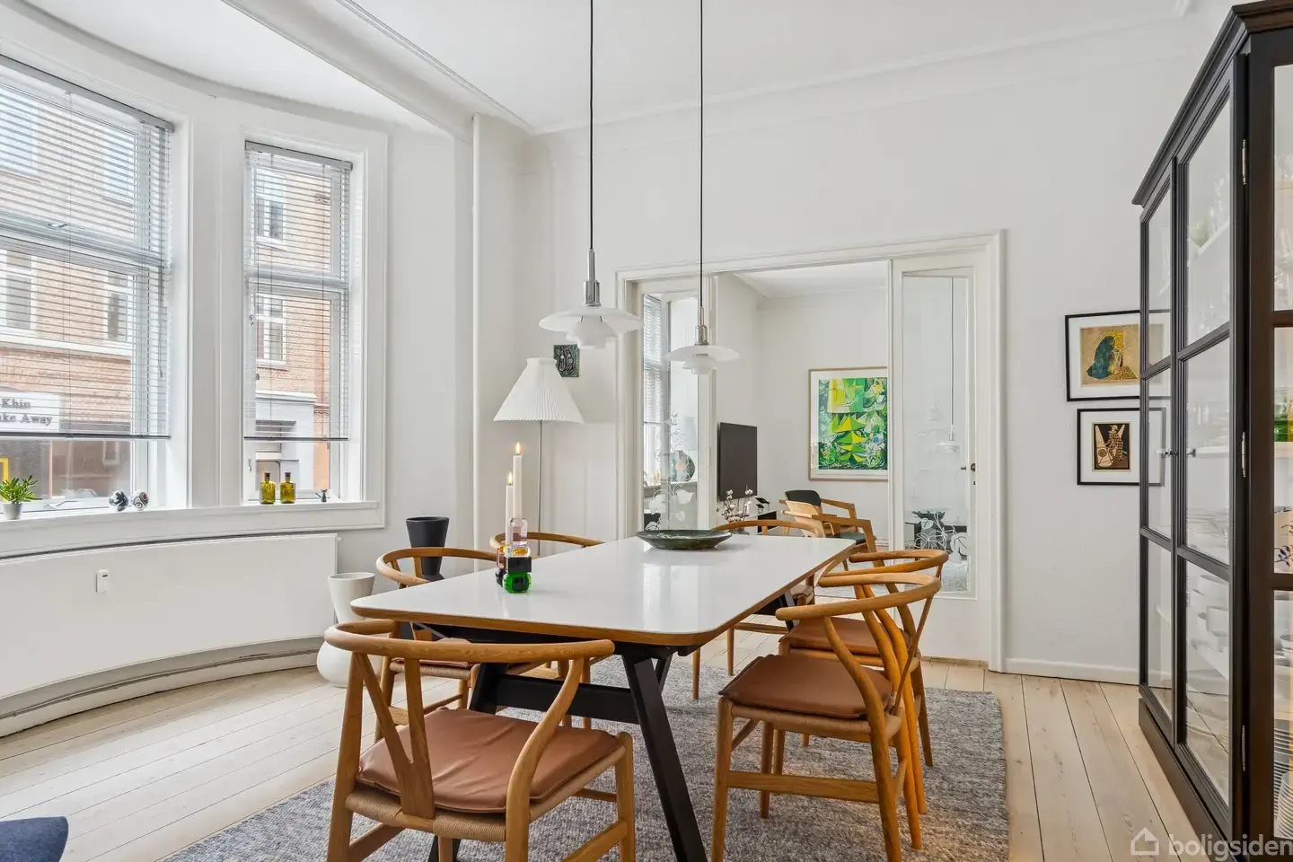 Rummelig herskabslejlighed