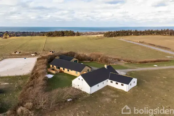 Landejendom på Nørlev Strandvej 389, 9800 Hjørring