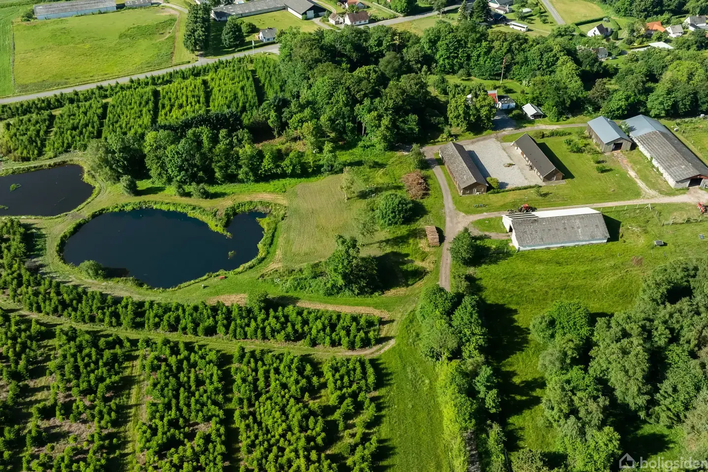 Landejendom på Dvergetvedvej 401, 9870 Sindal