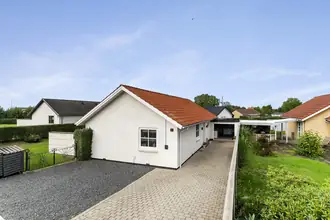 Villa på Bjergmarken 5, Hjallese, 5260 Odense S