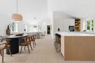 Villa på Hvidørevej 79, 2930 Klampenborg