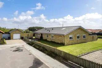 Villa på Syrenvej 4, 9480 Løkken