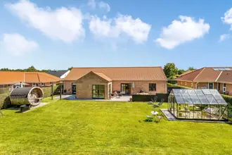 Villa på Koustrupparken 23, Lind, 7400 Herning