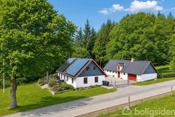 Landejendom på Horsbjergvej 5, 8653 Them