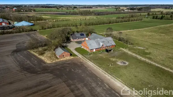 Landejendom på Hesselåvej 33, 7500 Holstebro