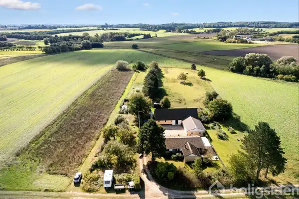 Landejendom på Elverdamsvej 254, 4070 Kirke Hyllinge