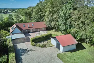 Villa på Kirkebakken 4, 7362 Hampen