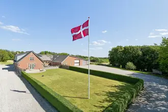 Landejendom på Kræmmervejen 13, Vellev, 8860 Ulstrup