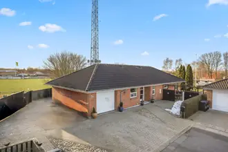 Villa på Hvidkløvervej 8A, 9320 Hjallerup