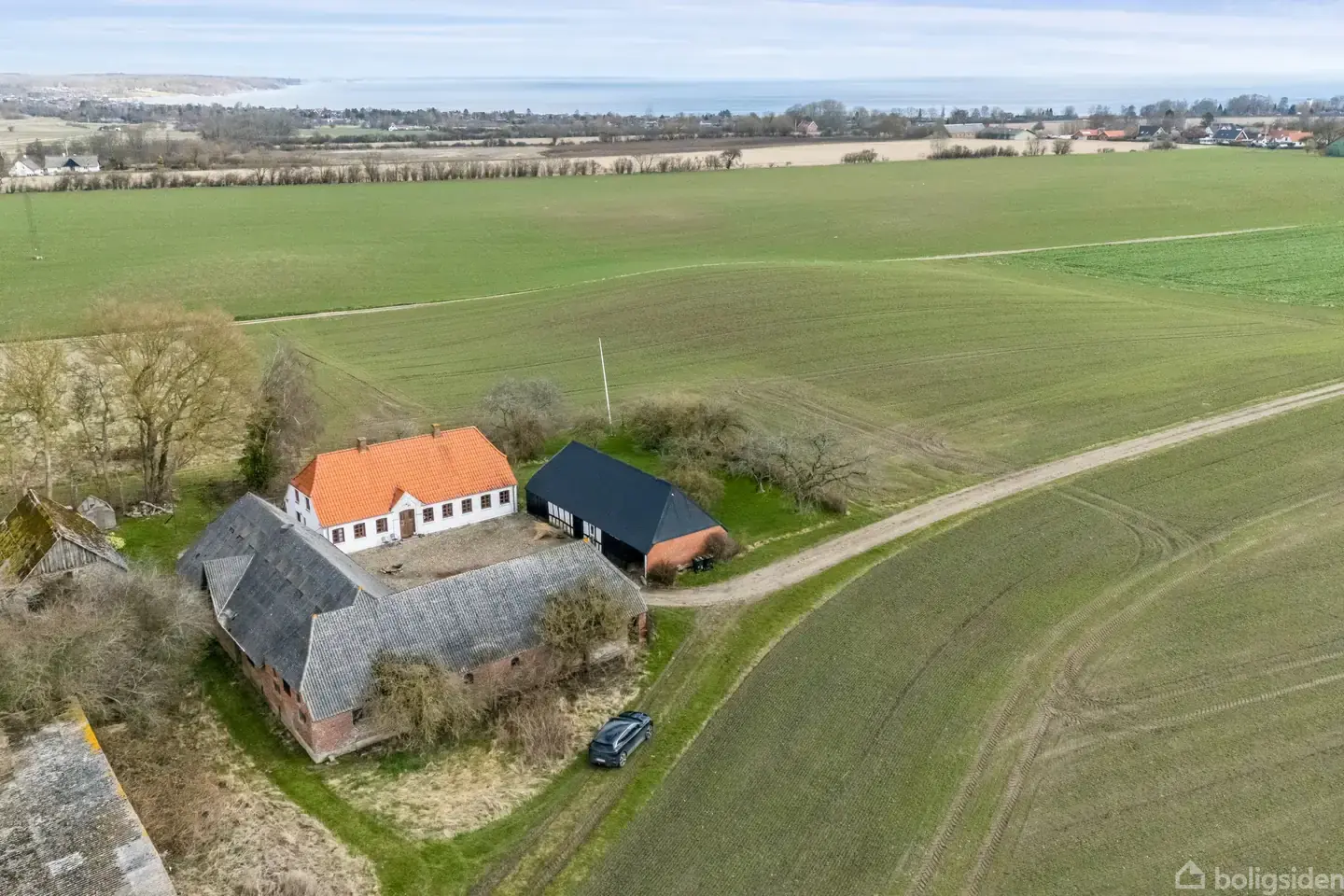 Landejendom på Overbyvej 57B, 7130 Juelsminde