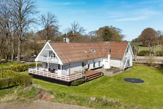 Villa på Tøstrupvej 55, Tøstrup, 8581 Nimtofte