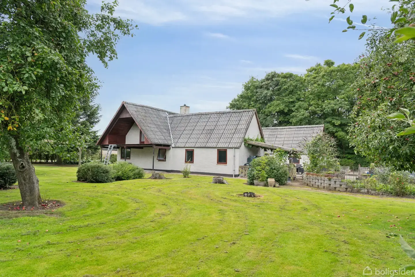 Landejendom på Fraugde-Radby-Vej 76, 5220 Odense SØ