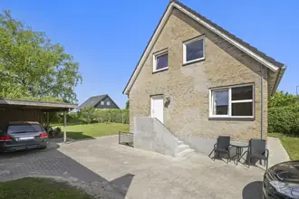 Villa på Randersvej 515, 8380 Trige
