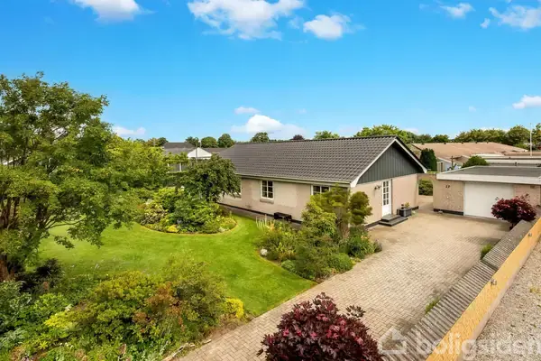 Villa på Løkkegårdsvej 13, 6230 Rødekro