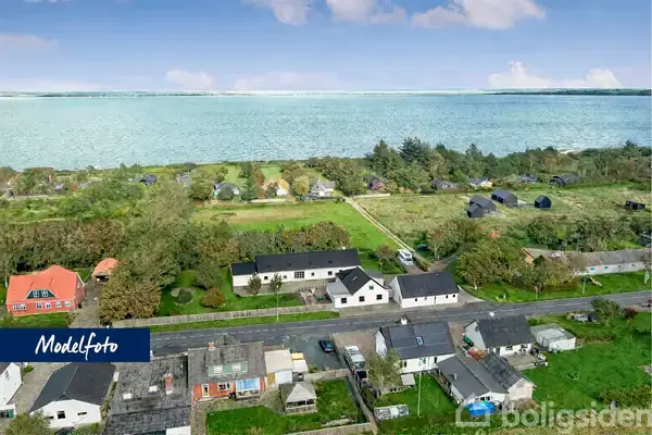 Villa på Remmerstrandvej 115, 7620 Lemvig