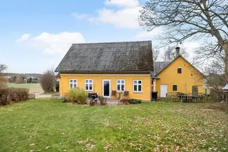 Landejendom på Linderupvej 7, 4540 Fårevejle