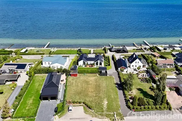 Helårsgrund på Brinken 75, 4600 Køge
