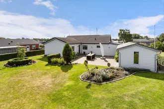 Villa på Violvej 13, 9670 Løgstør