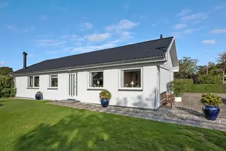 Villa på Grundtvigsvej 15, Elling, 9900 Frederikshavn