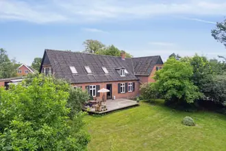 Villa på Slotsvej 64, Karlby, 8543 Hornslet