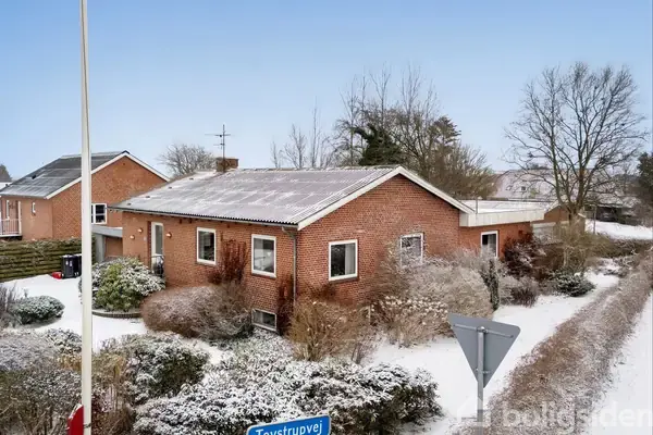 Villa på Hovervej 104, 6971 Spjald