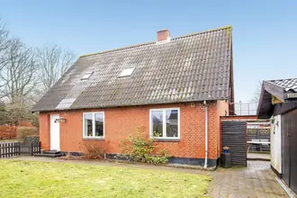 Villa på Almind Østergade 16, 6051 Almind