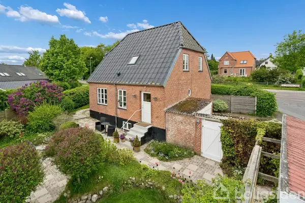 Villa på Lyndby Gade 2, 4070 Kirke Hyllinge