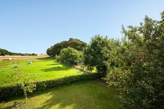 Helårsgrund på Ravnholtvej 46B, Ravnholt, 8310 Tranbjerg J