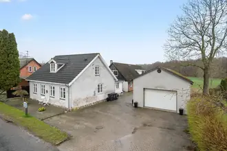 Villa på Torpeskovvej 19, Høsten Torp, 4690 Haslev