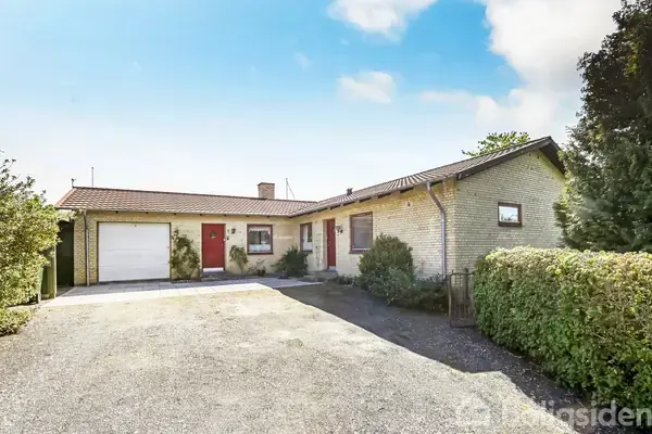 Villa på Skolegyde 8, 8544 Mørke