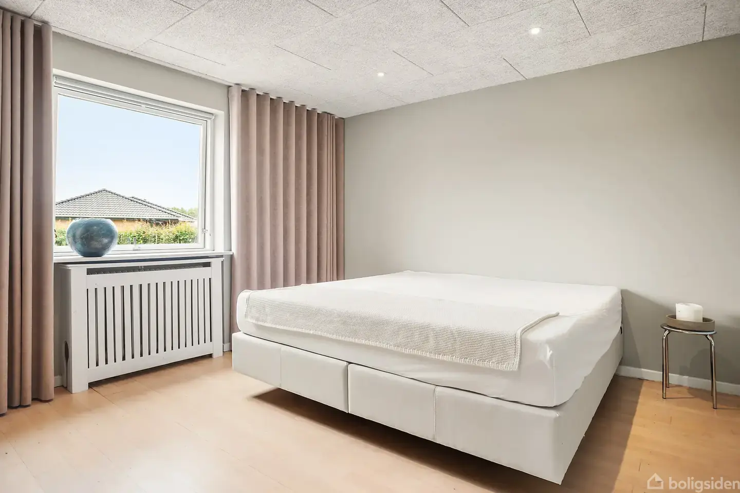 Flot renoveret villa med stor have nær Langsøen - Visning 4